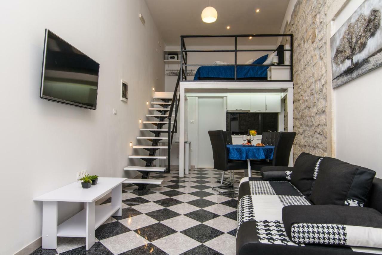 Studio Apartman Rea Trogir Exteriér fotografie