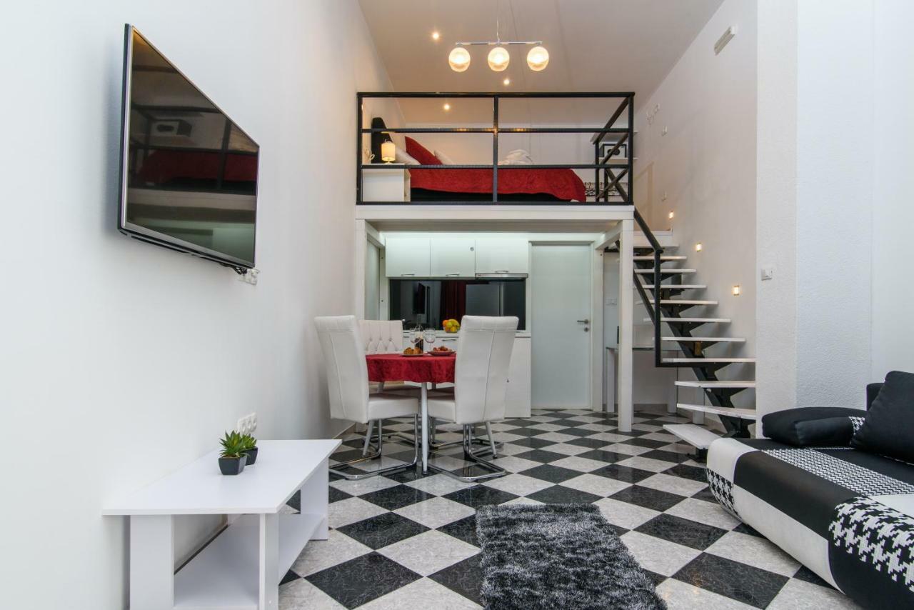 Studio Apartman Rea Trogir Exteriér fotografie